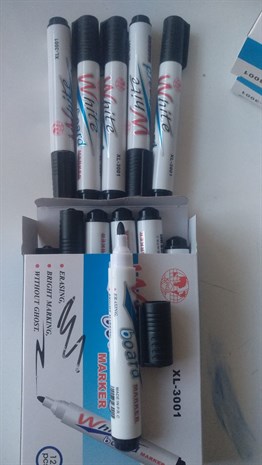 12 adet silinebilir beyaz tahta kalemi,kırmızı,mavi,siyah,uygun kargo